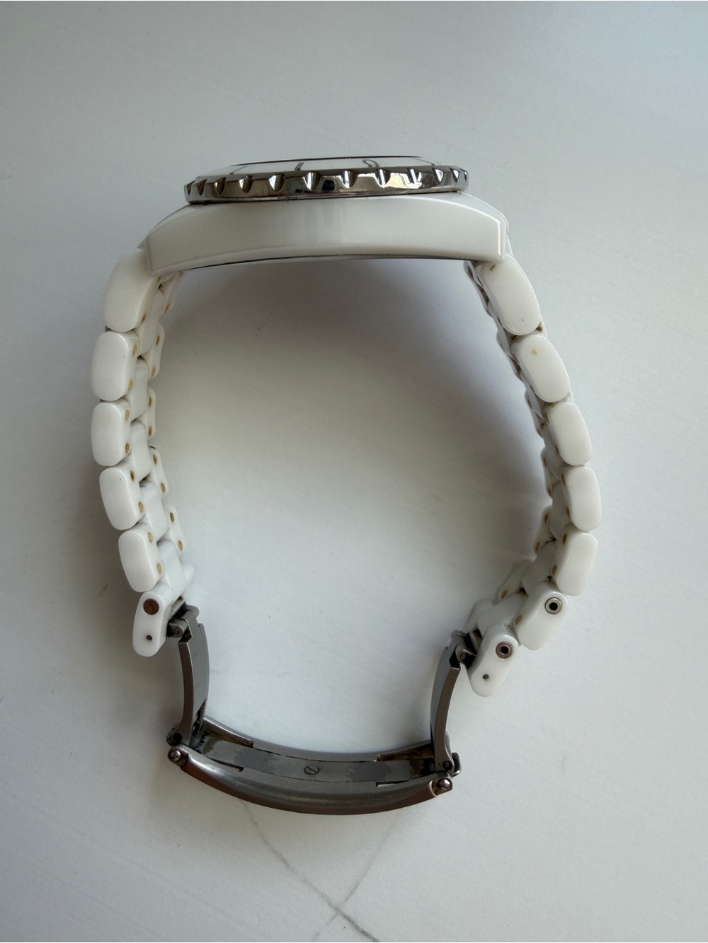 CHANEL J12 H1628 33mm White Ceramic Diamond Quartz Watch - Picture 5 of 7